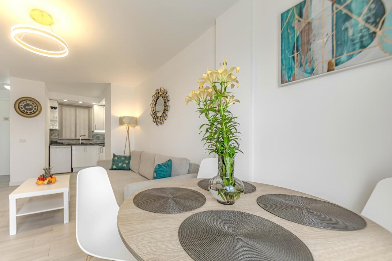 Newly Reformed Apartment With Sea View And Pool, Near The Beach, In Playa De Las Americas Esterno foto
