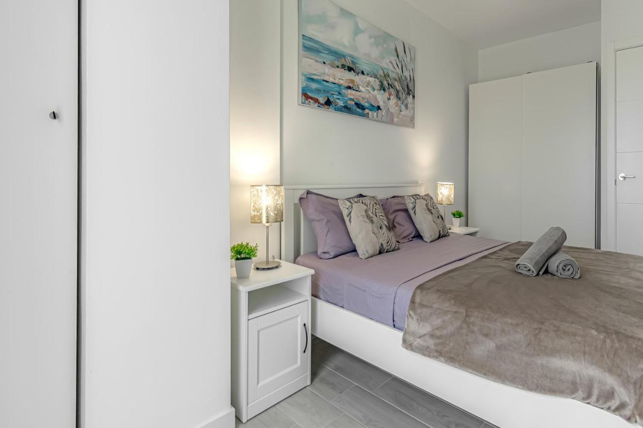 Newly Reformed Apartment With Sea View And Pool, Near The Beach, In Playa De Las Americas Esterno foto